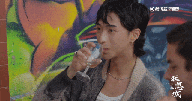 马岩松首部纪录片《狂想之城》上线！看马工松弛谈生活，锐评贝聿铭为何被骂！