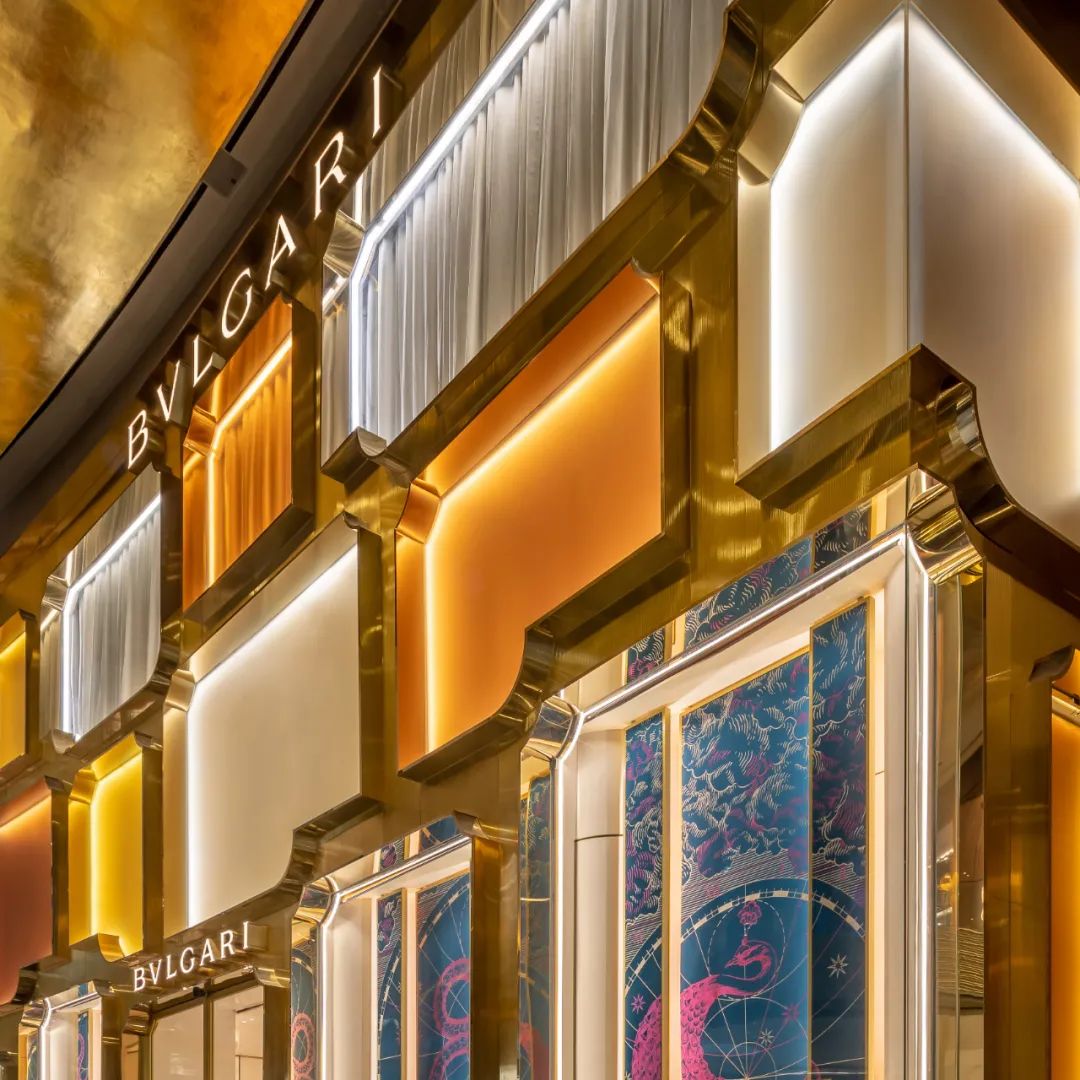 宝格丽曼谷店，不对称的图案，创新材料，黄铜材料，视觉印象