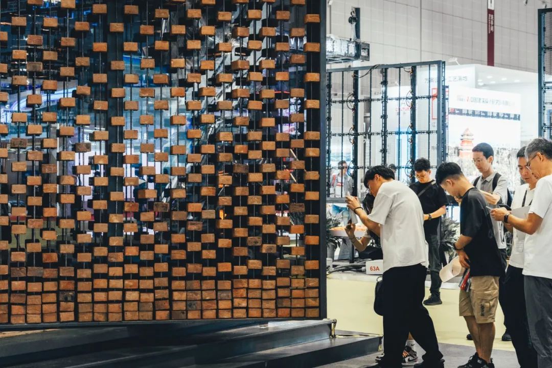line+NEWS | 孟凡浩受邀参展CADE建筑设计博览会，「砖的N次方」跨界装置首次亮相
