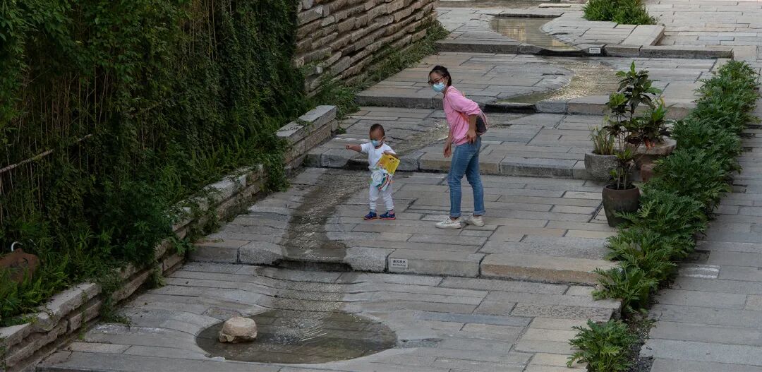 李中伟：自我校准，直白回应