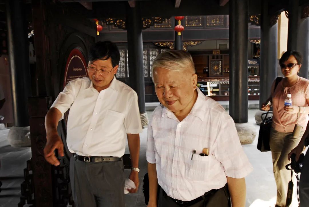 何智亚：重庆，30年间的城市影像记录与观察