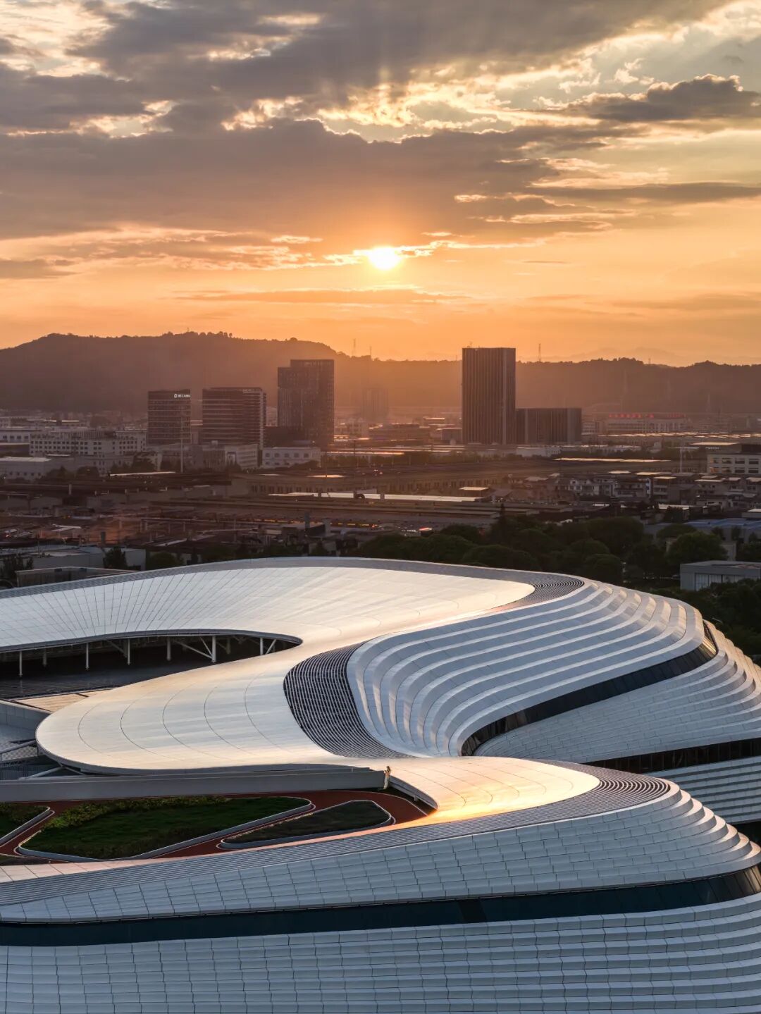 line+打造新昌小球中心:Sports Mall,从赛事容器到城事发生器