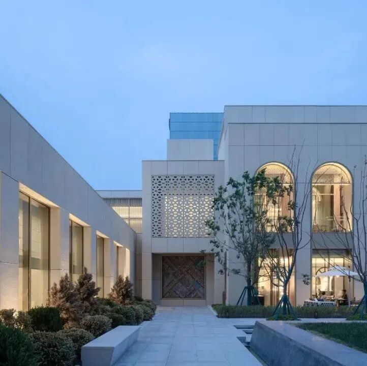 Aedas新作 | 库尔勒万丽万怡酒店,人文绿洲,院落叙事