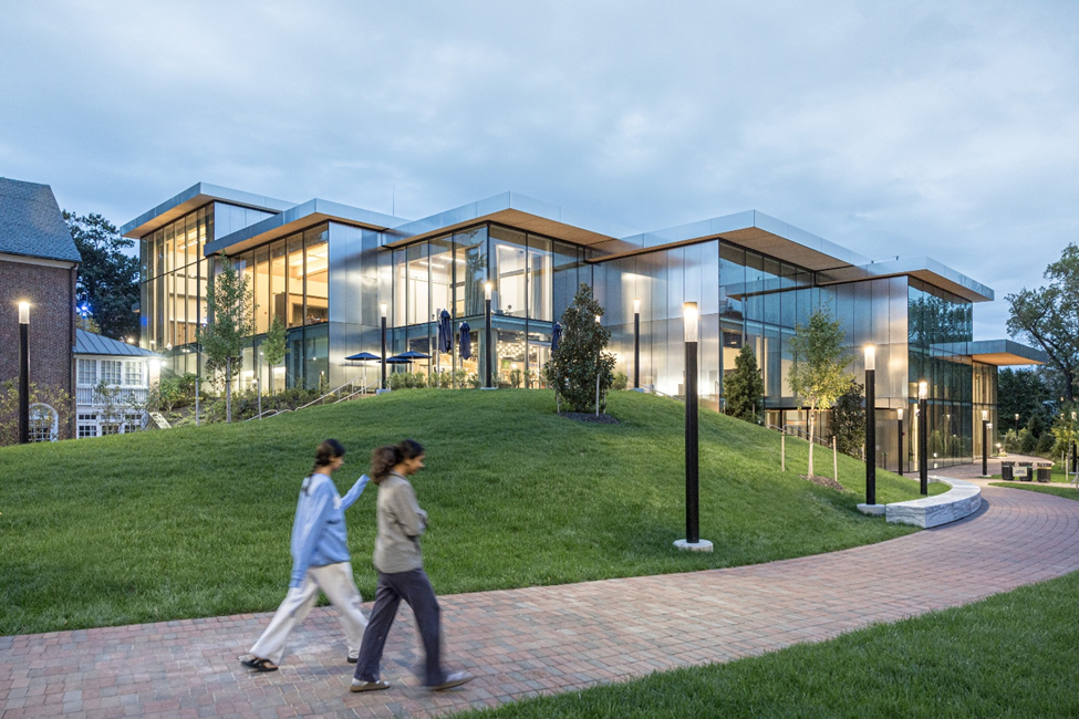 彭博学生中心：霍普金斯大学打造&lsquo;森林村落&rsquo;式学生生活中心