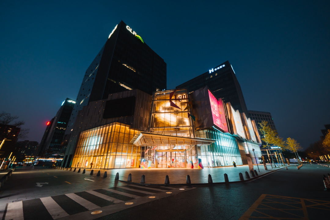 “冰雪+”商业新模式，文旅联动，打造沉浸式冬日体验