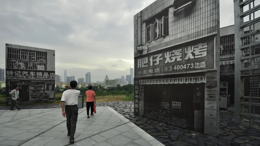 庞伟：拔出身来，与时代的荒诞割席