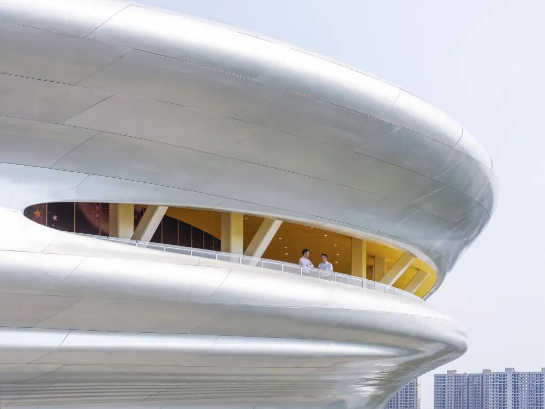 流动与混沌:马岩松MAD海南科技馆建成