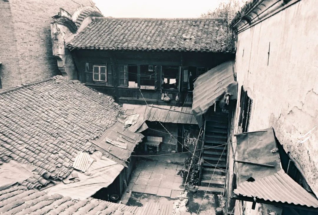 何智亚：重庆，30年间的城市影像记录与观察