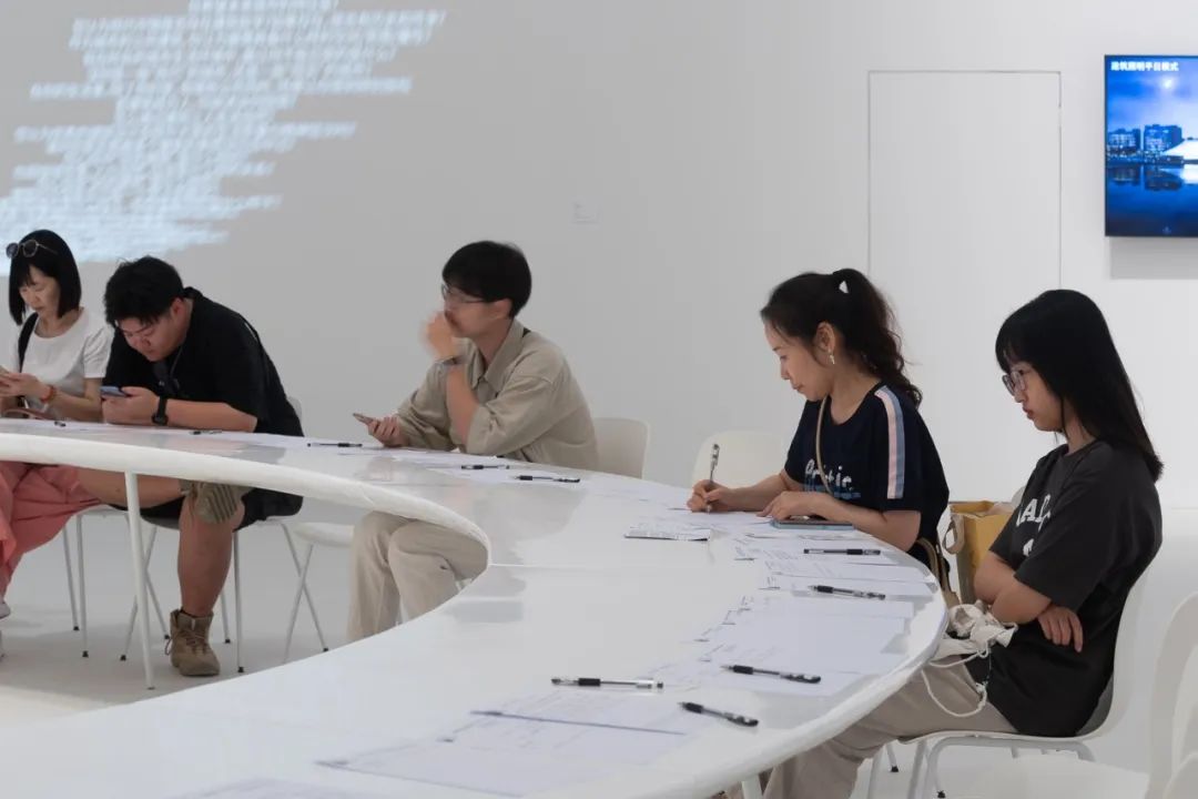 《马岩松：流动的大地》大展深圳开幕