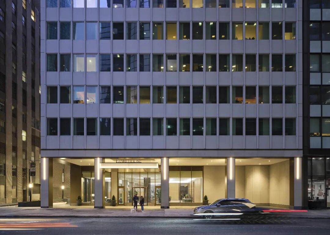 Pearl House: 从老旧办公楼到住宅典范的蜕变