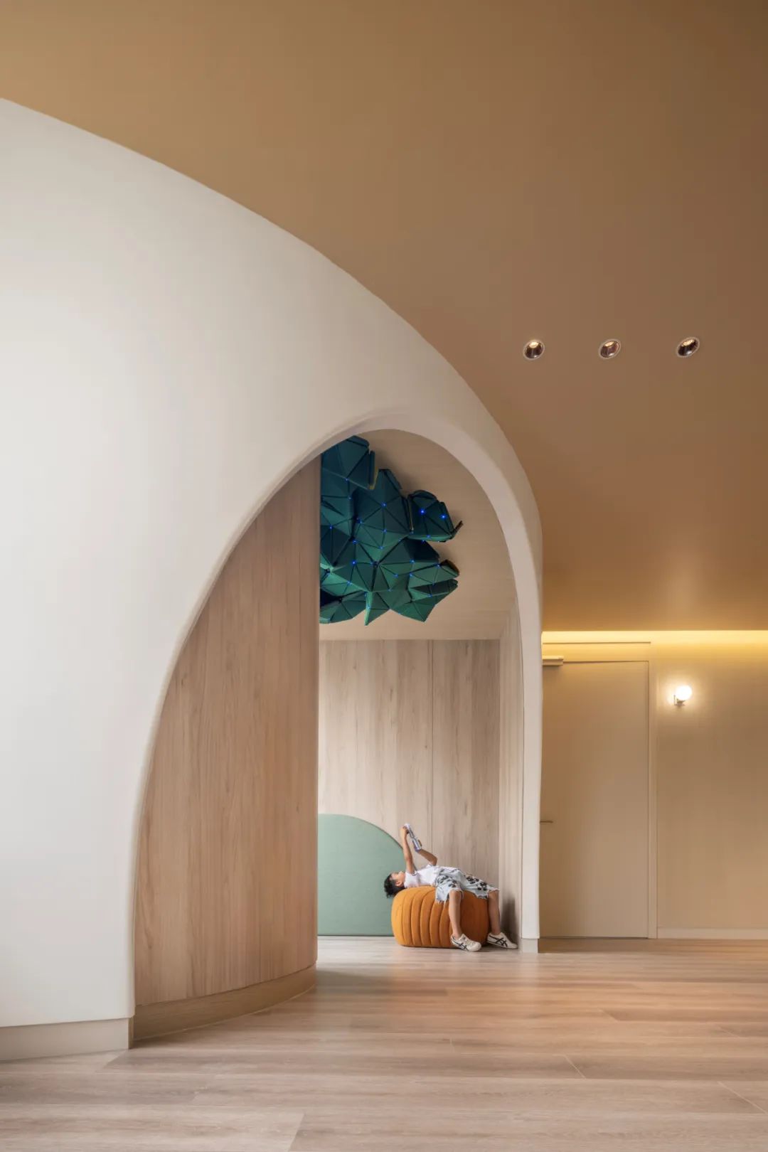 【建言丨对话Adam Robarts】希望、爱与美，让我们勇敢面对未知