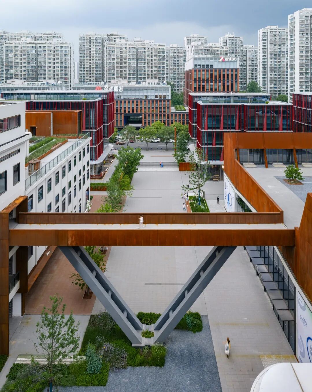 line+&ldquo;城市金缮&rdquo;首作落地，杭州LOFT49二期正式开放运营