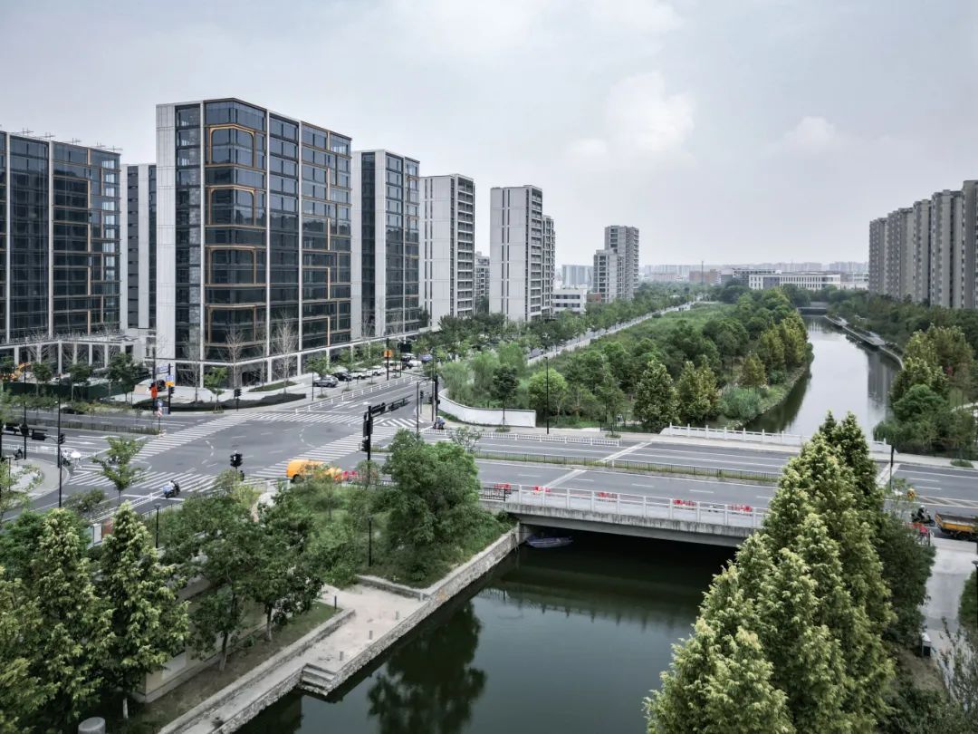 拥江而居的都市度假生活 | 杭州世茂·风颂府璞云东方【致逸现场】