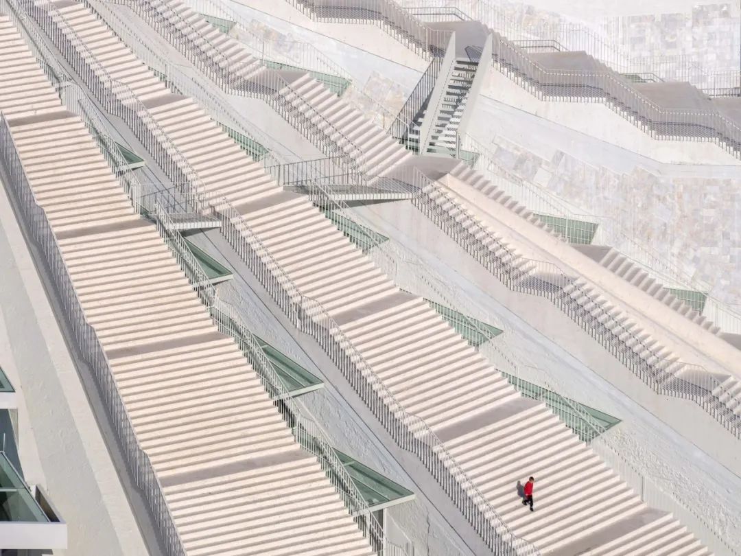 MVRDV 焕新「地拉那金字塔」，打造阿尔巴尼亚新文化教育中心