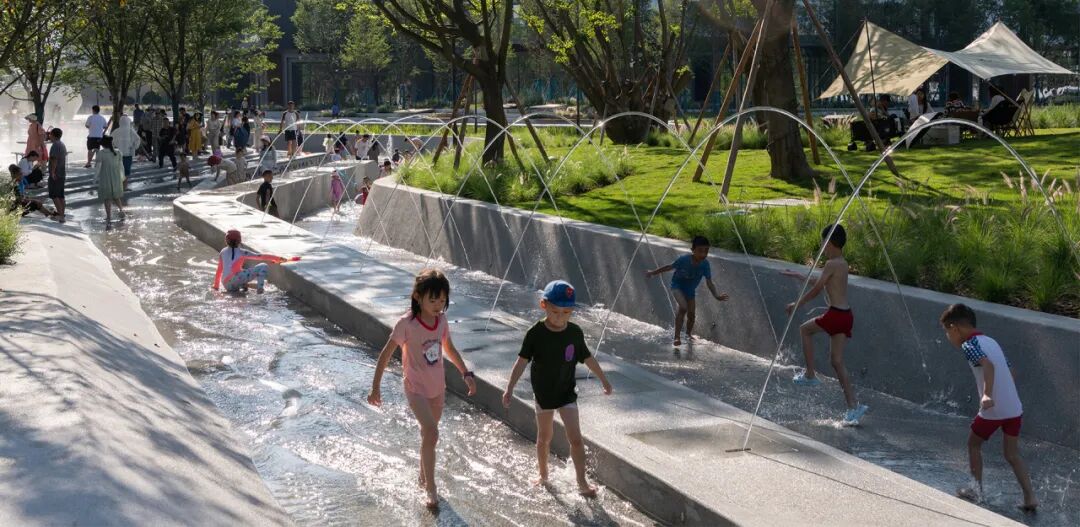 李中伟：自我校准，直白回应