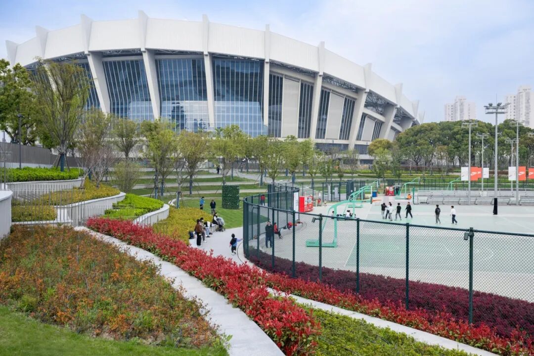 足球场，不止于竞技&mdash;&mdash;当绿茵成为城市生活的容器 | HPP