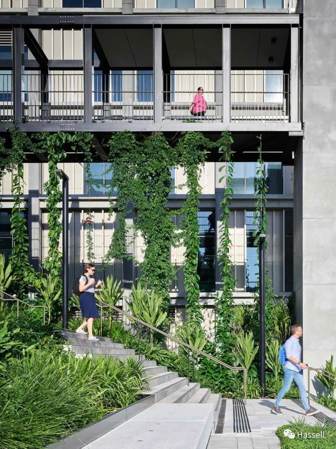 包容性和普适性设计如何提升医疗设施用户的健康和幸福感？