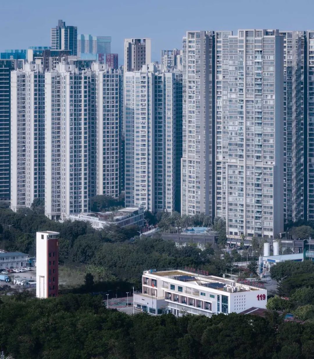 深圳市公安消防支队北站消防站设计/ Z&Z STUDIO