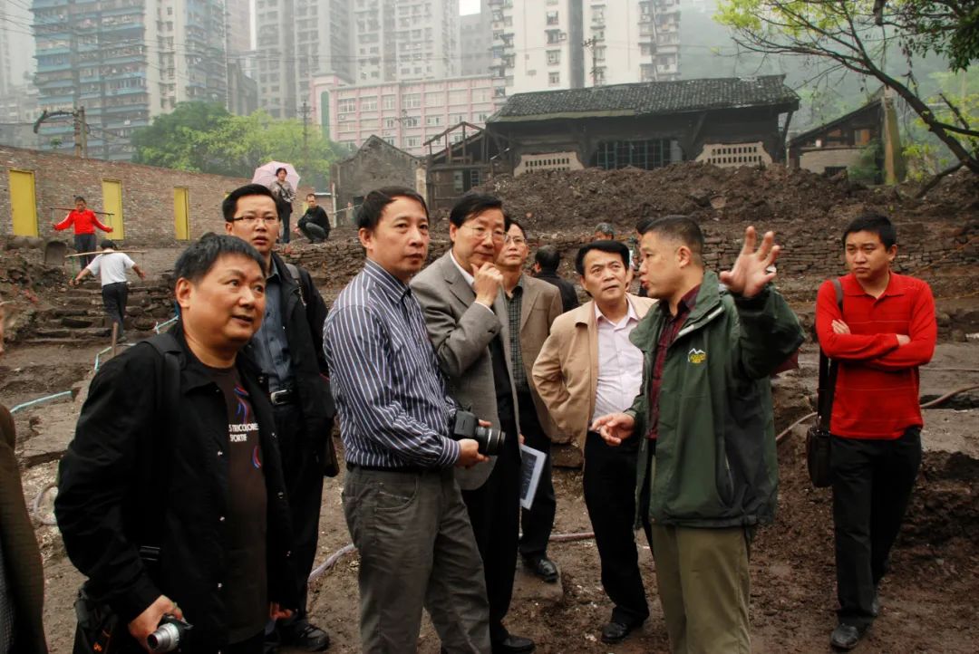 何智亚：重庆，30年间的城市影像记录与观察