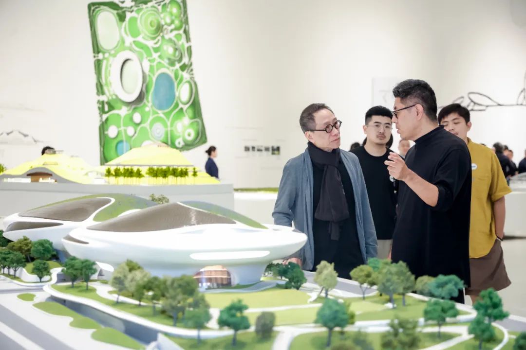 《马岩松：流动的大地》大展深圳开幕