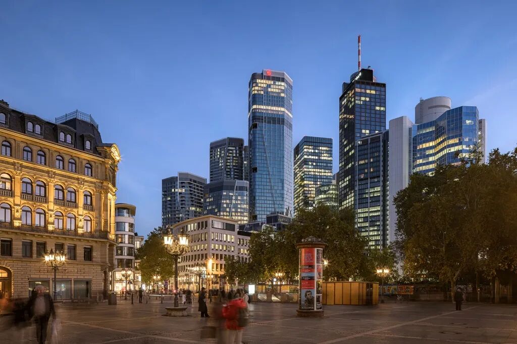 FOUR Frankfurt 法兰克福全能城市综合体已部分投入使用