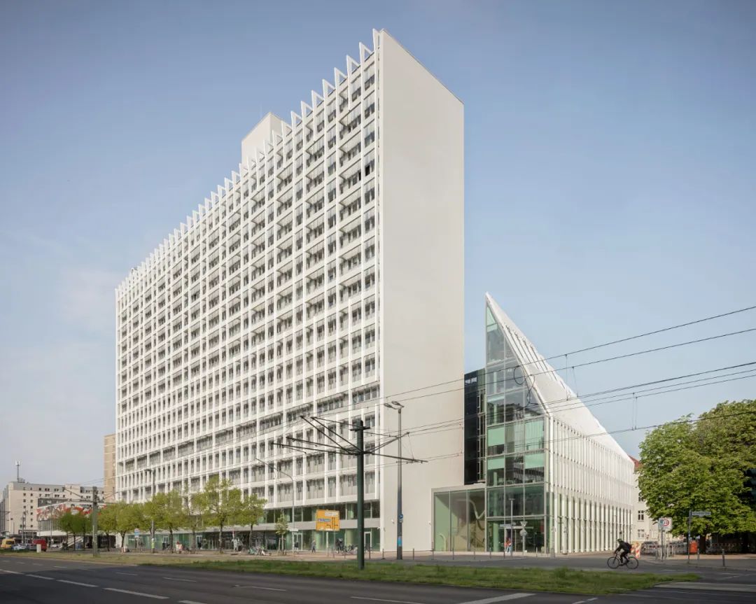 gmp新闻 | 《UMBAU·改建，不间断转变》gmp 展览在柏林建筑艺廊开幕