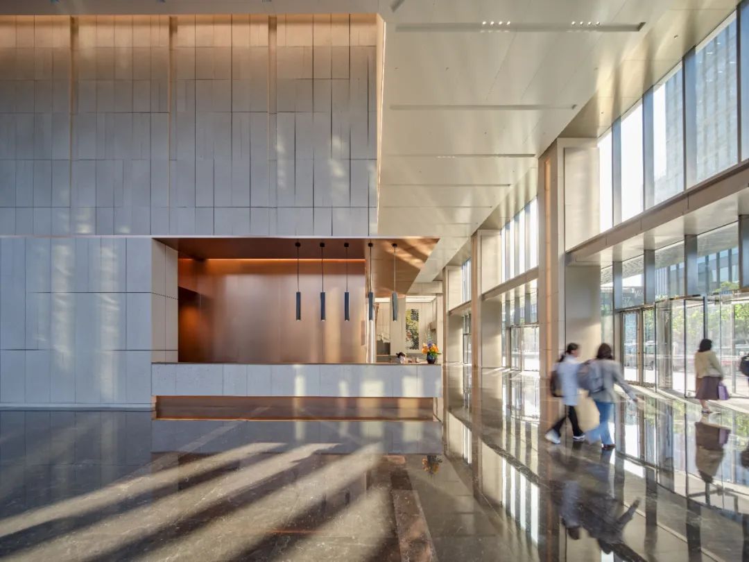 前滩国际广场与陆家嘴广场L+PLAZA商场