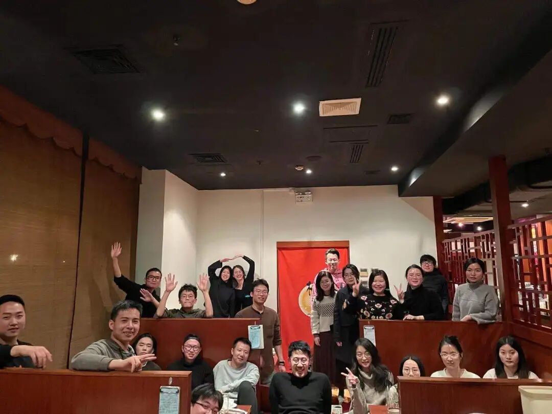 李中伟：自我校准，直白回应