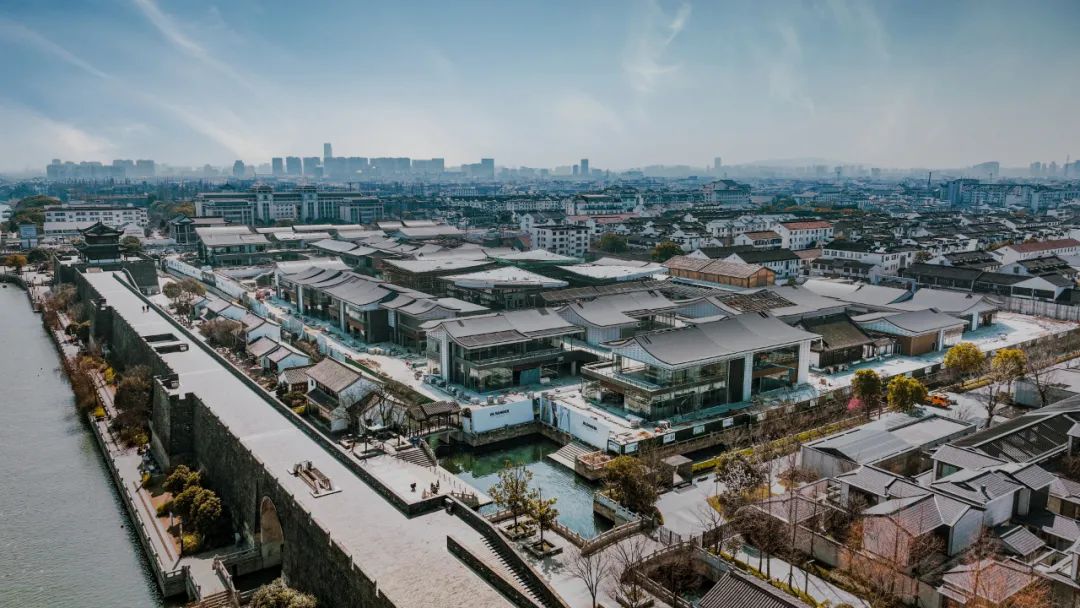 6月 | 大奖频频；国内外多项目正施工或将开业，包括悦府商业、如东商街、重庆印象城等；多领域设计专家出席设计上海等行业论坛...