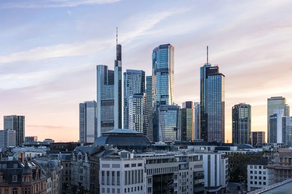 FOUR Frankfurt 法兰克福全能城市综合体已部分投入使用