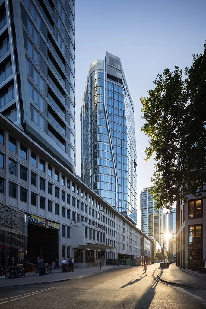 FOUR Frankfurt 法兰克福全能城市综合体已部分投入使用