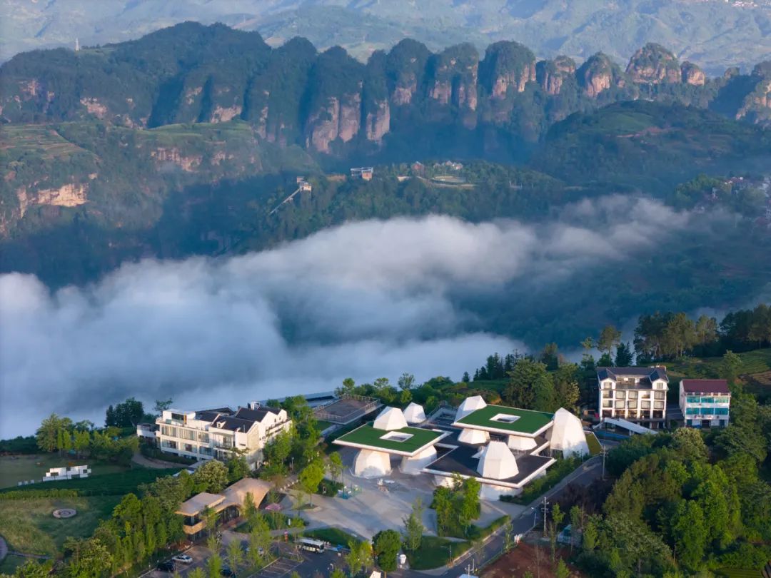 line+WORK | 相遇在山间：下岩贝景区云峰十二重