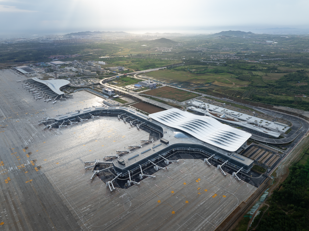 新作 | 烟台蓬莱国际机场二期--中建西南院+Aedas+上海新时代