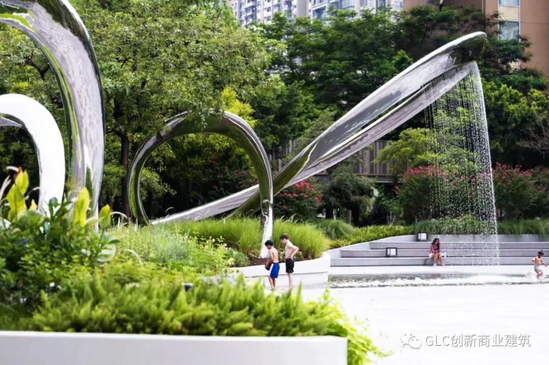 购物中心成为城市漫游的“微度假”胜地