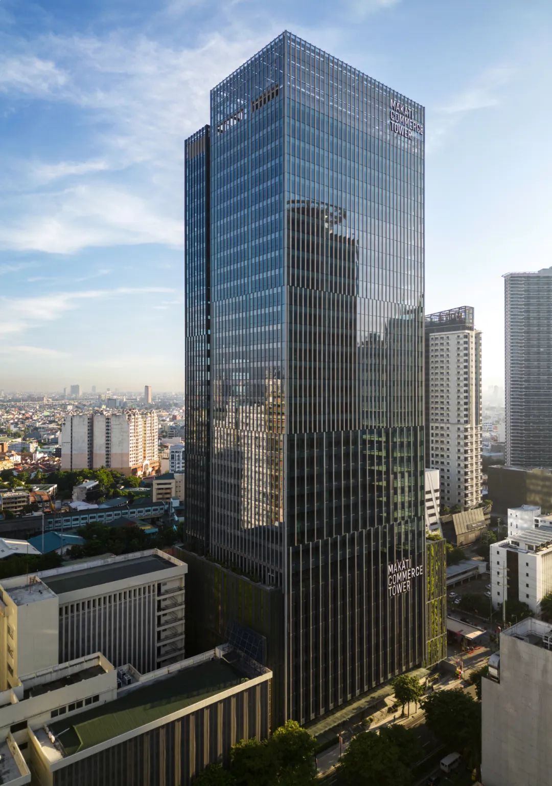 8月 | 深圳、杭州、南京等多项目完工或施工中，苏州、重庆标杆项目中秋即将面世...