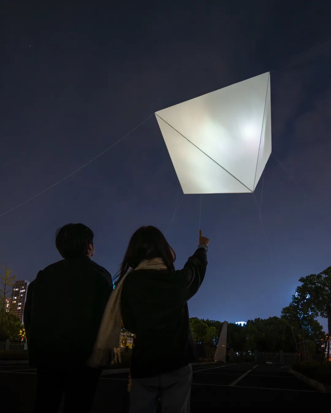 从「光之塔」到「云坐标」｜line+在杭州第三中心中轴线的城市媒介实验