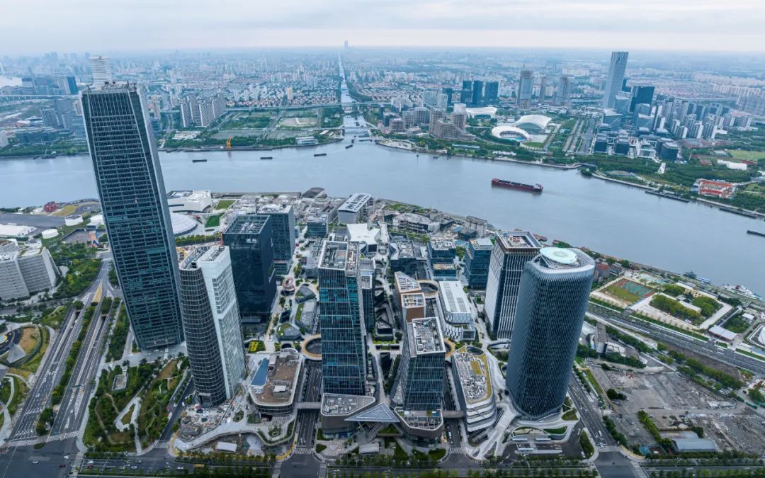 【建言丨对话陆钟骁】自下而上，因时而动，以产业焕活更新中的城市公共空间