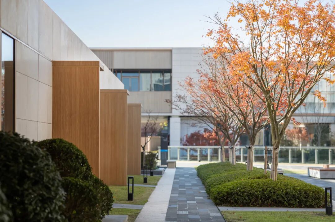 理想社区 | 从&ldquo;老人乌托邦&rdquo;到&ldquo;所有人的社区&rdquo;：上海新发展怡福荟康养小镇 | GN栖城设计