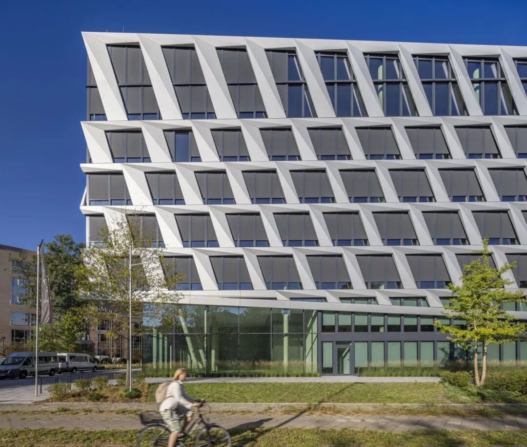 One Plaza 的建成为杜塞尔多夫再添一座标志性建筑 | HPP