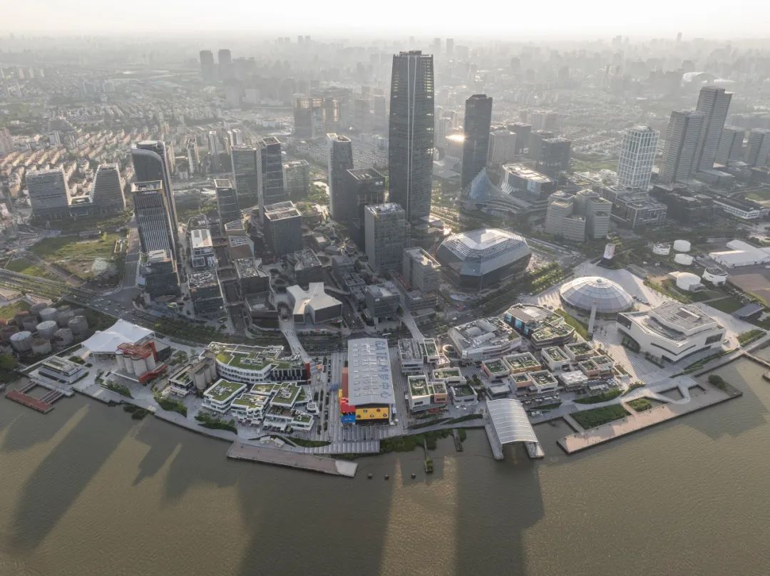 MVRDV 完成上海 GATE M 西岸梦中心，改造升级工业遗存，打造活力滨水文旅目的地