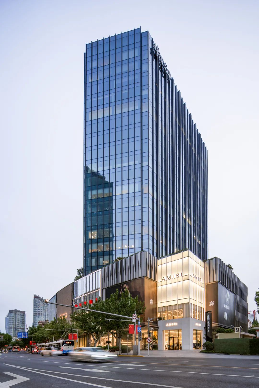 上海锦沧文华广场：“90后”高层建筑更新的探索实践