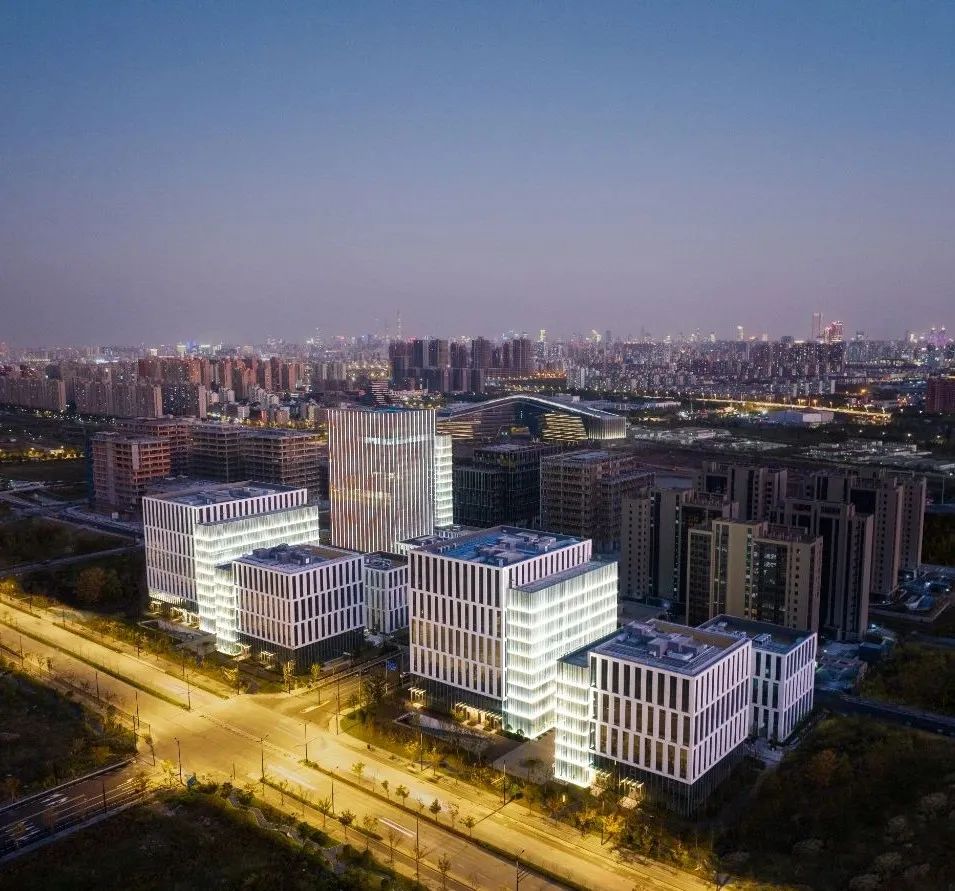 临港集团南大数智绿洲：科技赋能的生态创新引擎