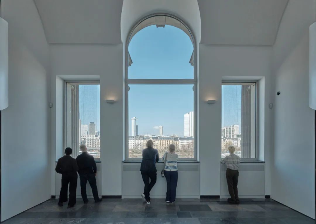 s+s 项目| 法兰克福天际线绝佳观赏点,施塔德尔博物馆屋顶露台全新开放!