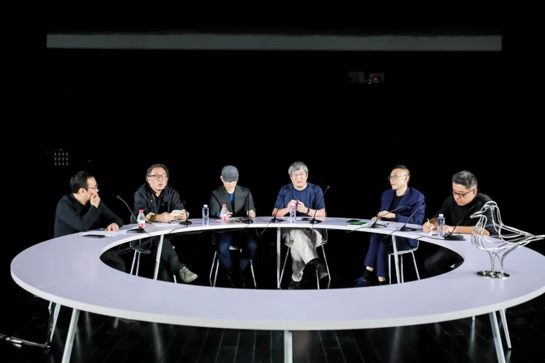 线上首播预约 | 《马岩松：流动的大地》主题圆桌论坛