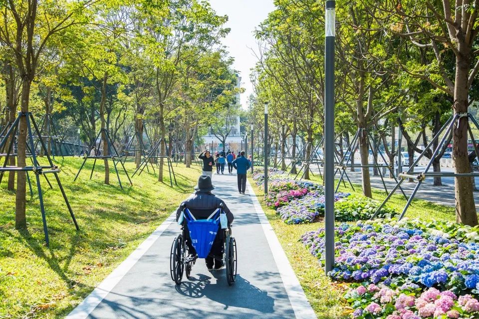 LA专集 | 全民健身日 | 健康视角下城市户外游憩空间设计