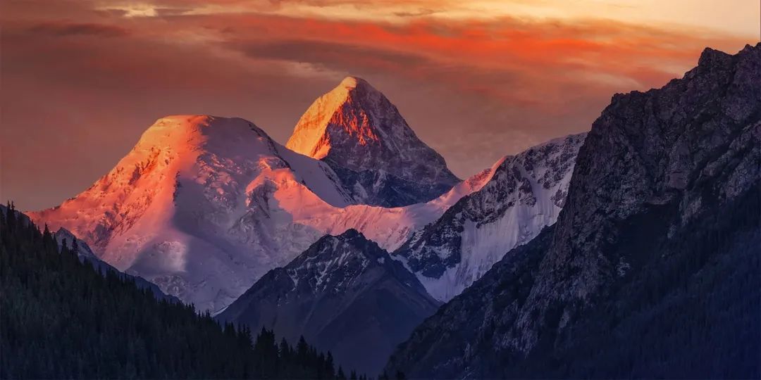 这座飞翔的红红红红红山，竟然是俞挺设计的售楼中心