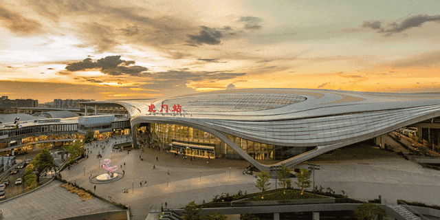 网友预言大反转，东莞虎门高铁站震撼蜕变