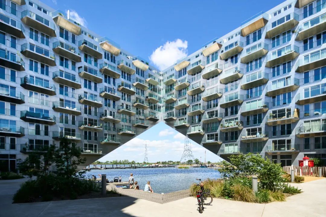 Sluishuis：阿姆斯特丹水上庭院社区