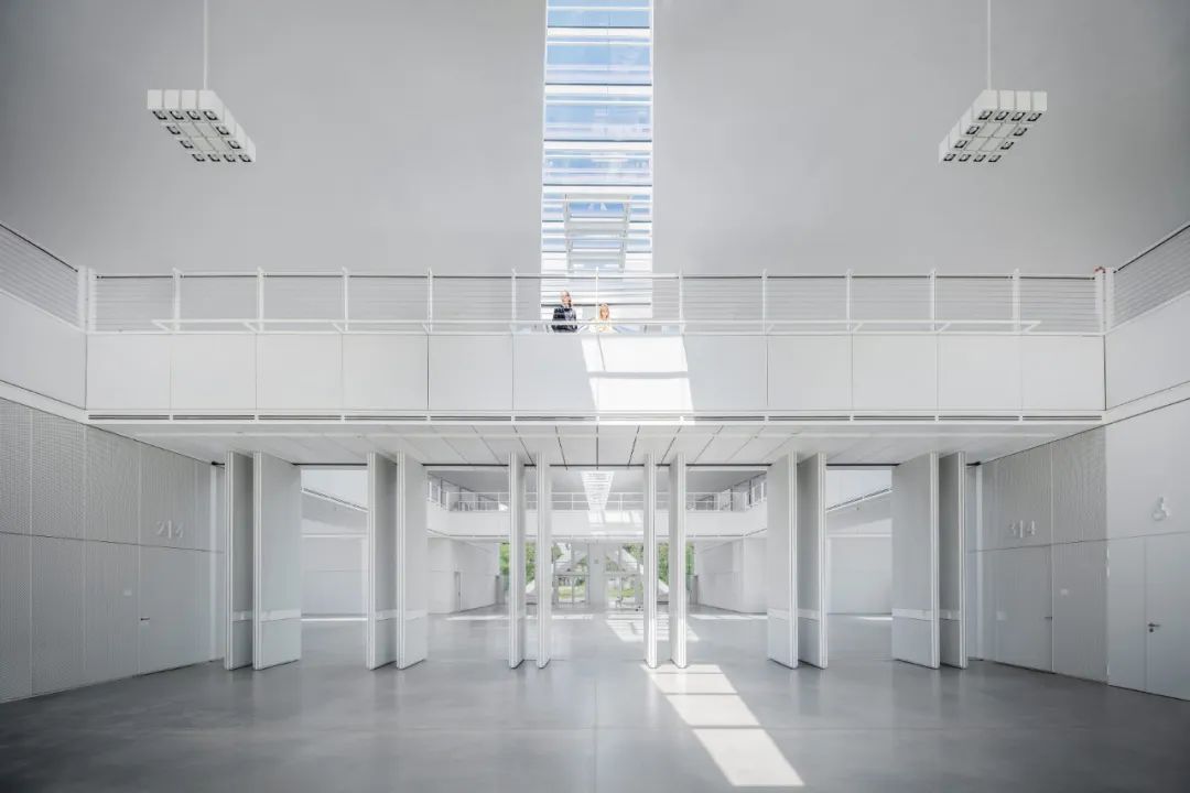 gmp新作 | 马格德堡双曲面壳体屋顶建筑重新开放