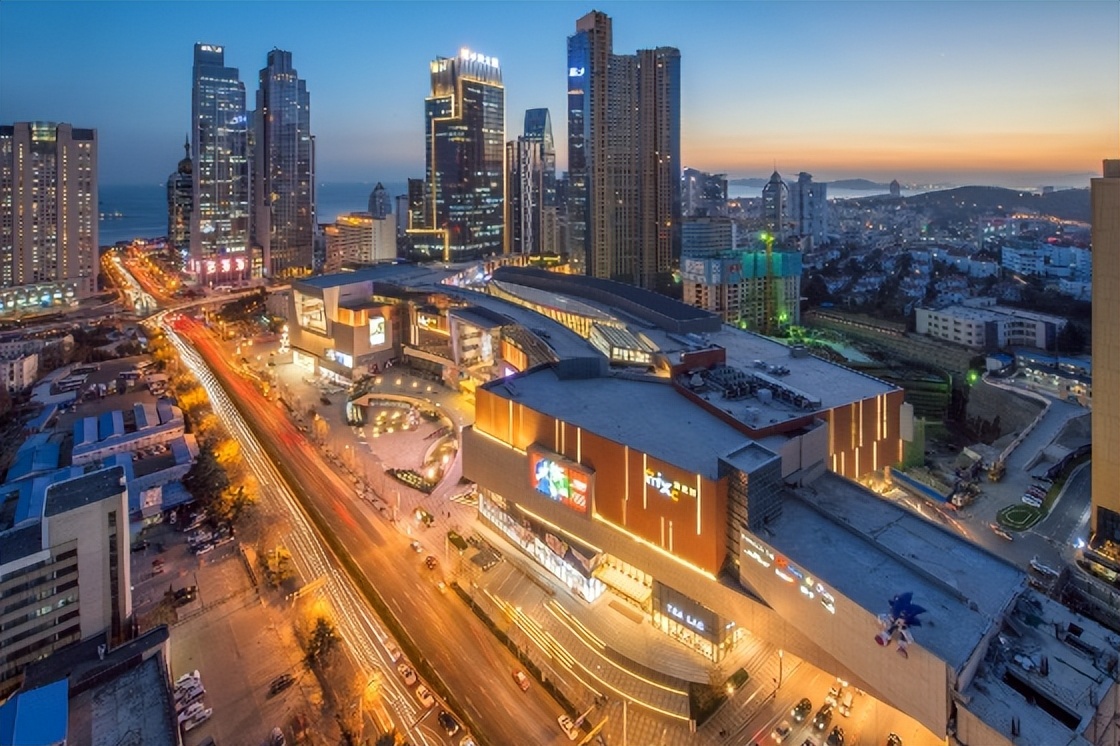 以万象系地标为例,解读商业地产的设计演进